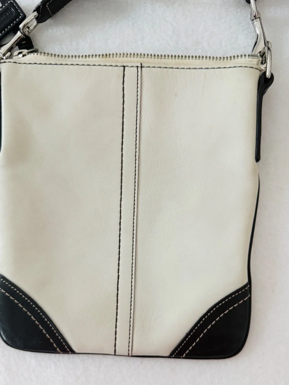 Coach Vintage Slim Leather Swingpack Crossbody Bag, Y2k Era,